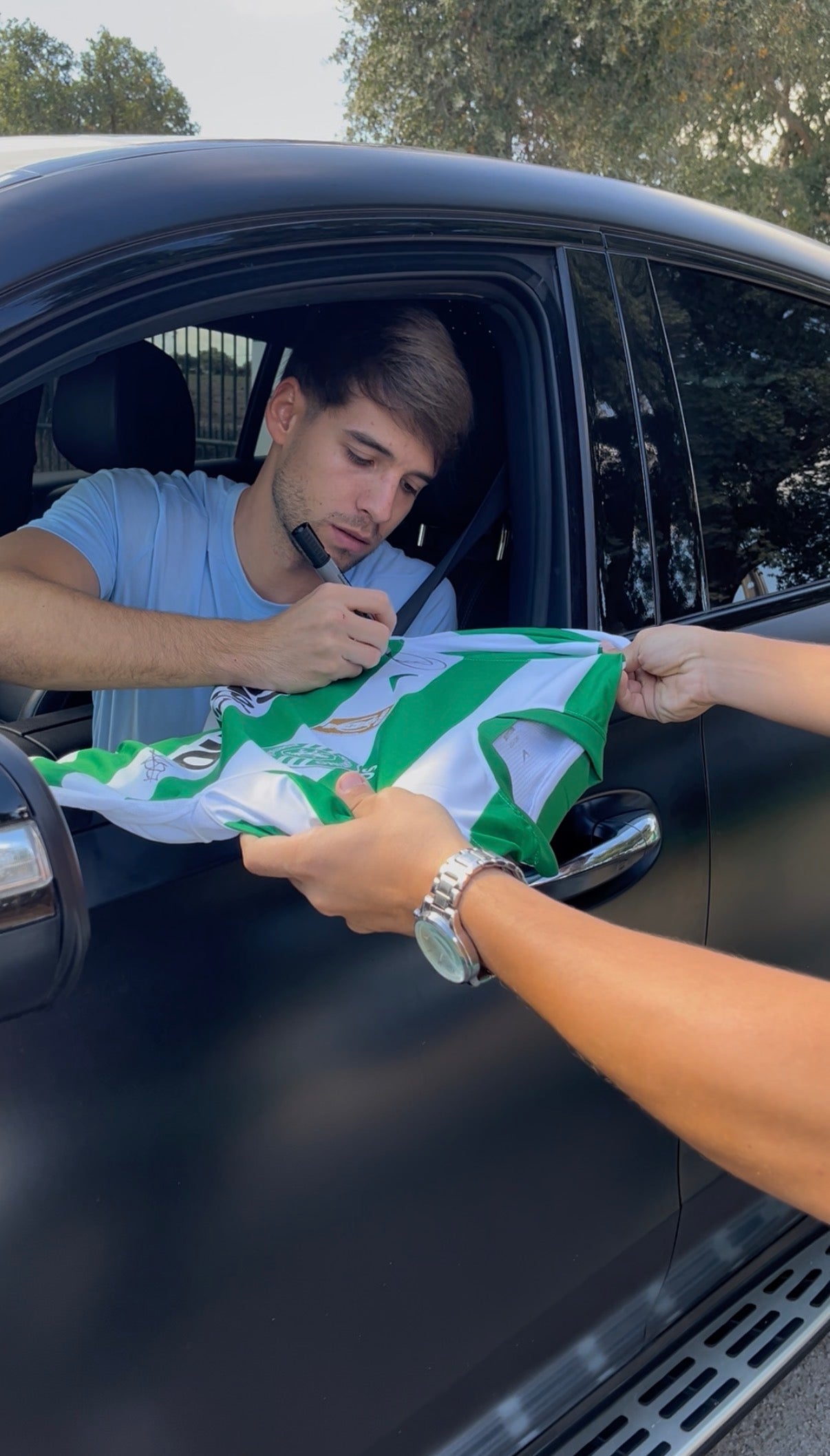 Camisola assinada pelo plantel do Sporting CP 25/26