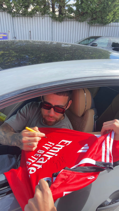 Camisola assinada pelo plantel do SL Benfica 25/26