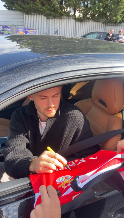 Camisola assinada pelo plantel do SL Benfica 25/26