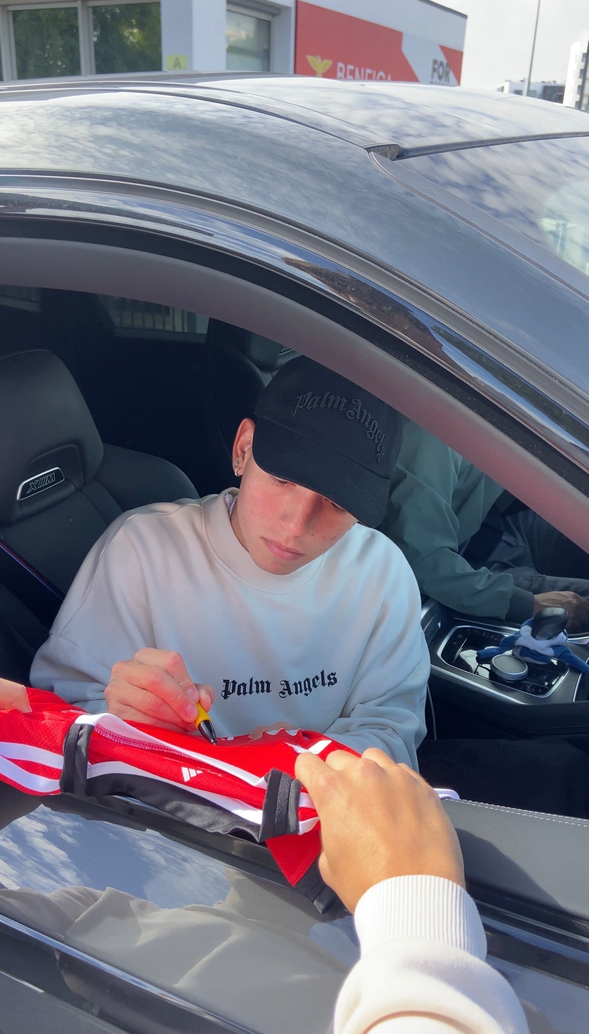 Camisola assinada pelo plantel do SL Benfica 25/26