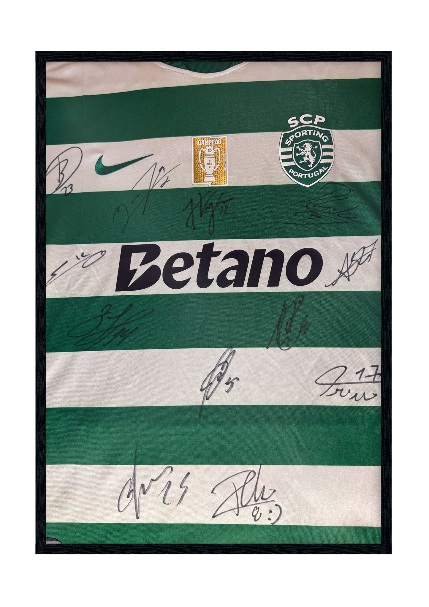 Camisola assinada pelo plantel do Sporting CP 25/26