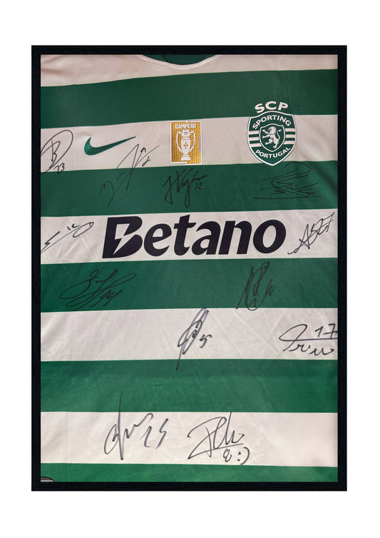 Camisola assinada pelo plantel do Sporting CP 25/26